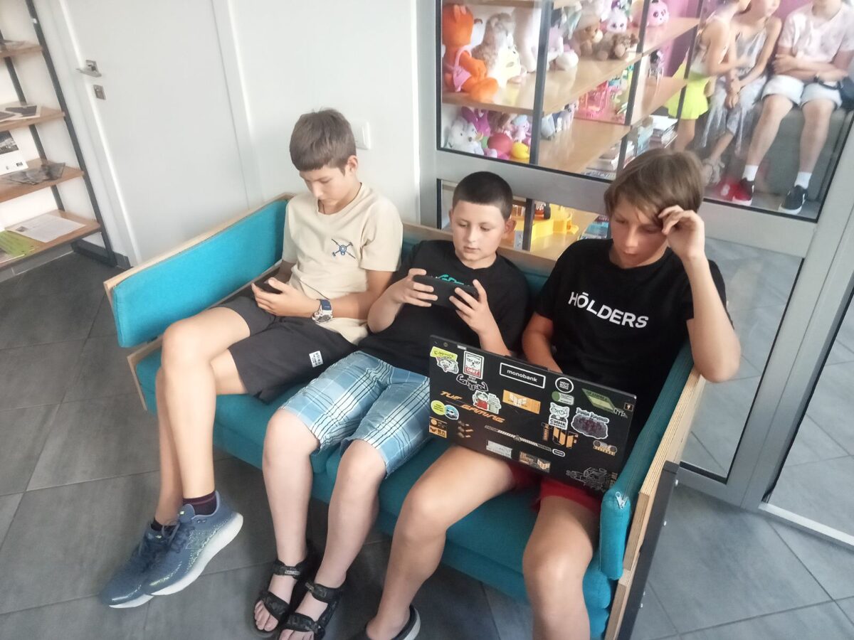 G6-1.jpg